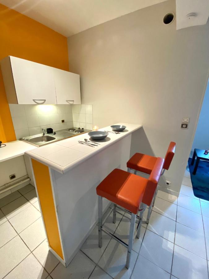 Charmant Studio Avec Acces Internet Au Centre Ville Apartman Rouen Kültér fotó