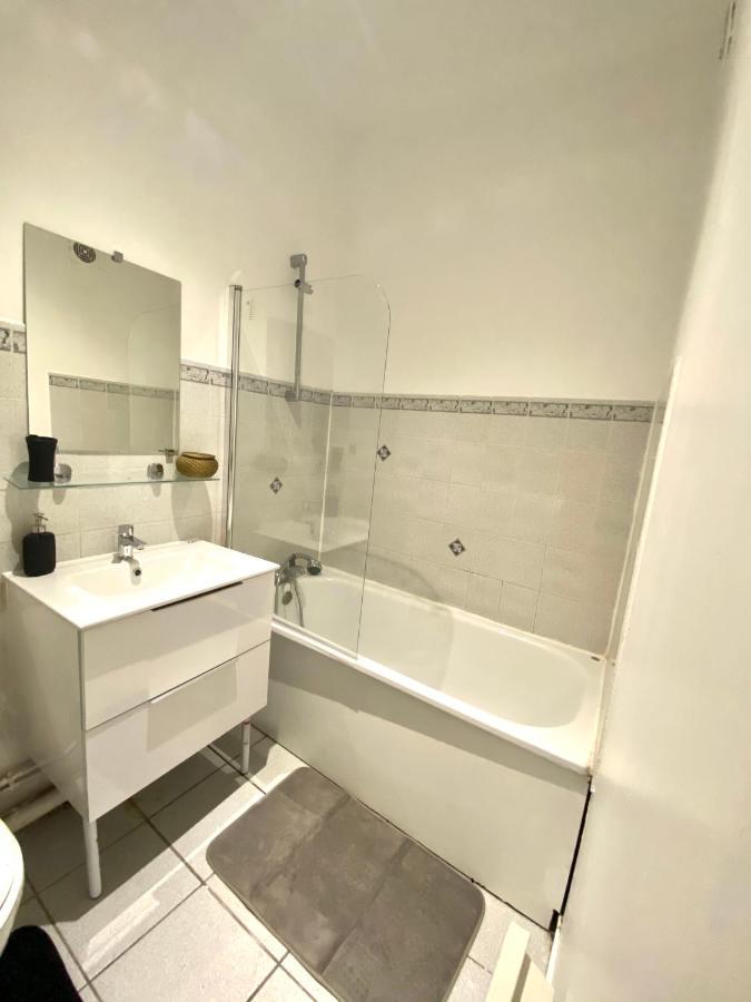 Charmant Studio Avec Acces Internet Au Centre Ville Apartman Rouen Kültér fotó
